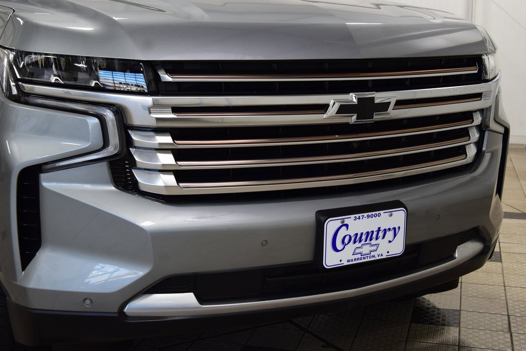 Used 2024 Chevrolet Suburban High Country image 13