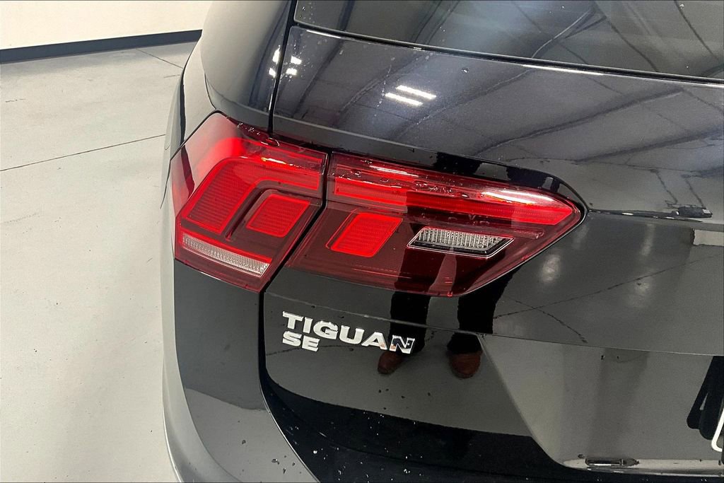 Used 2021 Volkswagen Tiguan SE image 29
