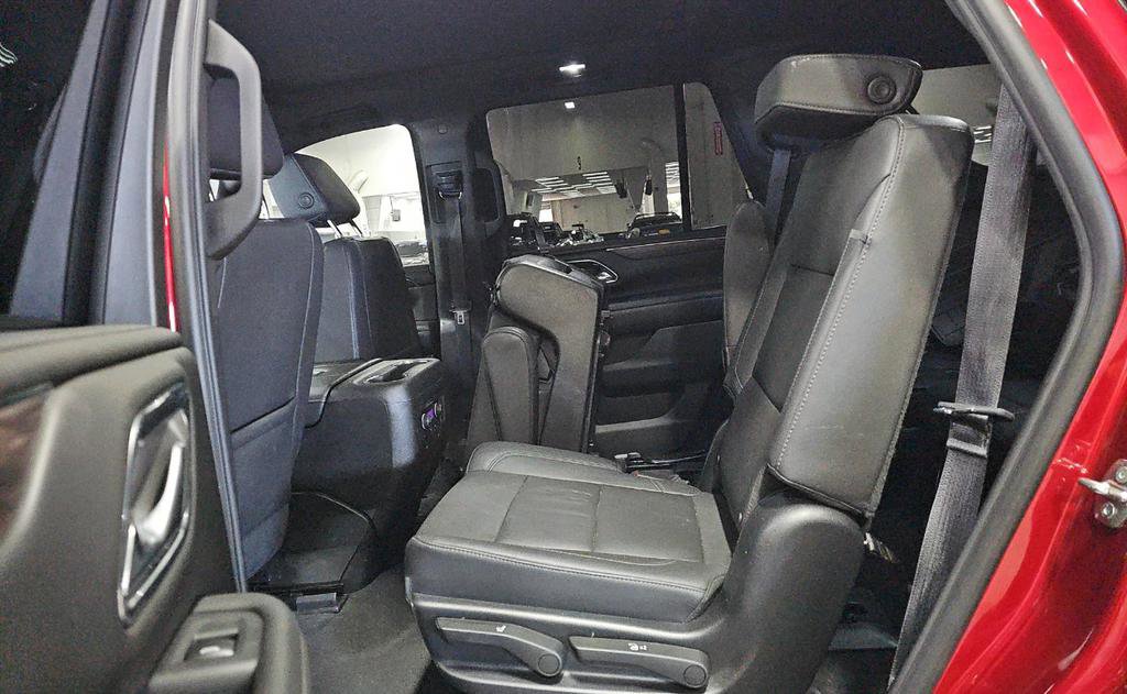 Used 2023 Chevrolet Tahoe Z71 w/ Luxury Package image 14