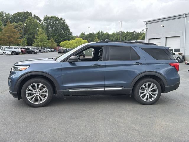 Used 2020 Ford Explorer XLT w/ Equipment Group 202A AWD/4WD image 3