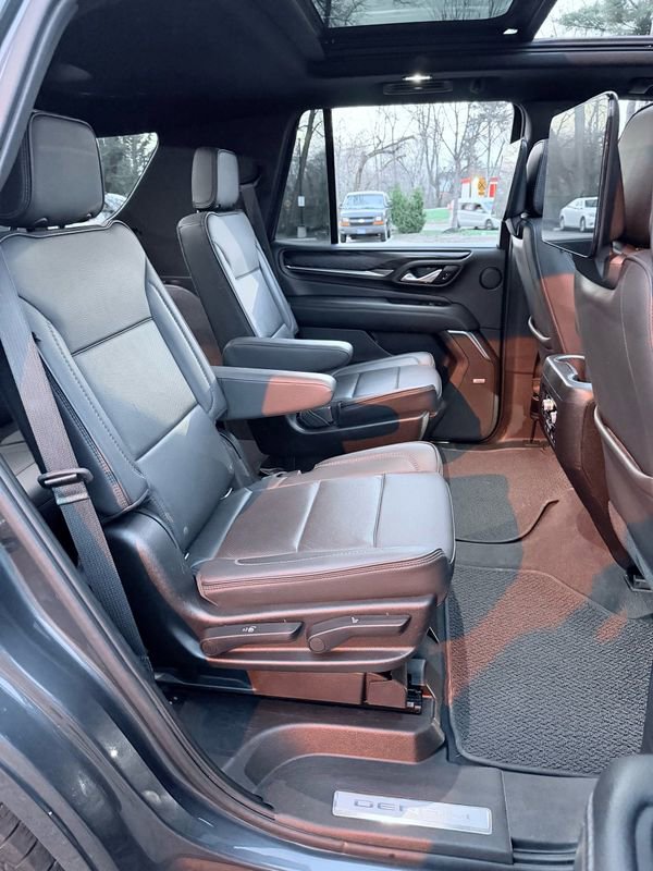 Used 2021 GMC Yukon Denali w/ Denali Premium Package image 14