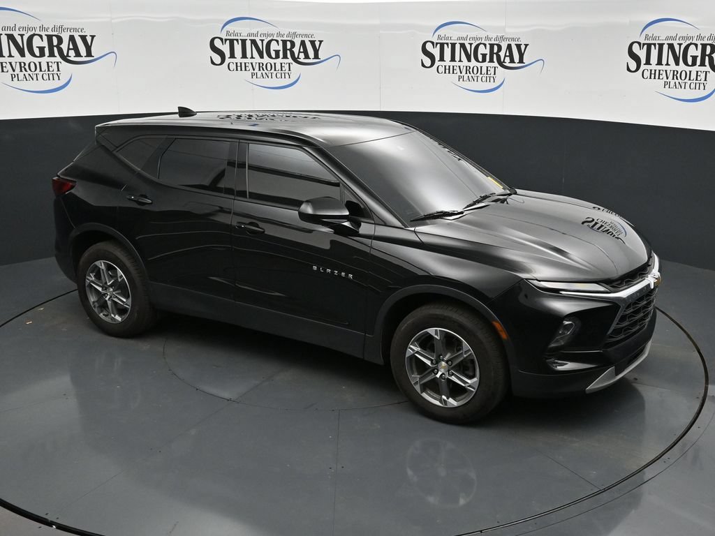 Used 2023 Chevrolet Blazer LT FWD image 18