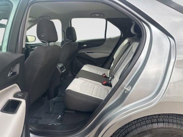 Used 2023 Chevrolet Equinox LS AWD/4WD image 23