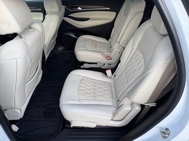 Used 2023 Buick Enclave Avenir w/ Avenir Technology Package AWD/4WD image 18