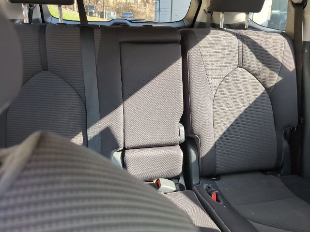 Used 2022 Toyota Highlander LE AWD/4WD image 27