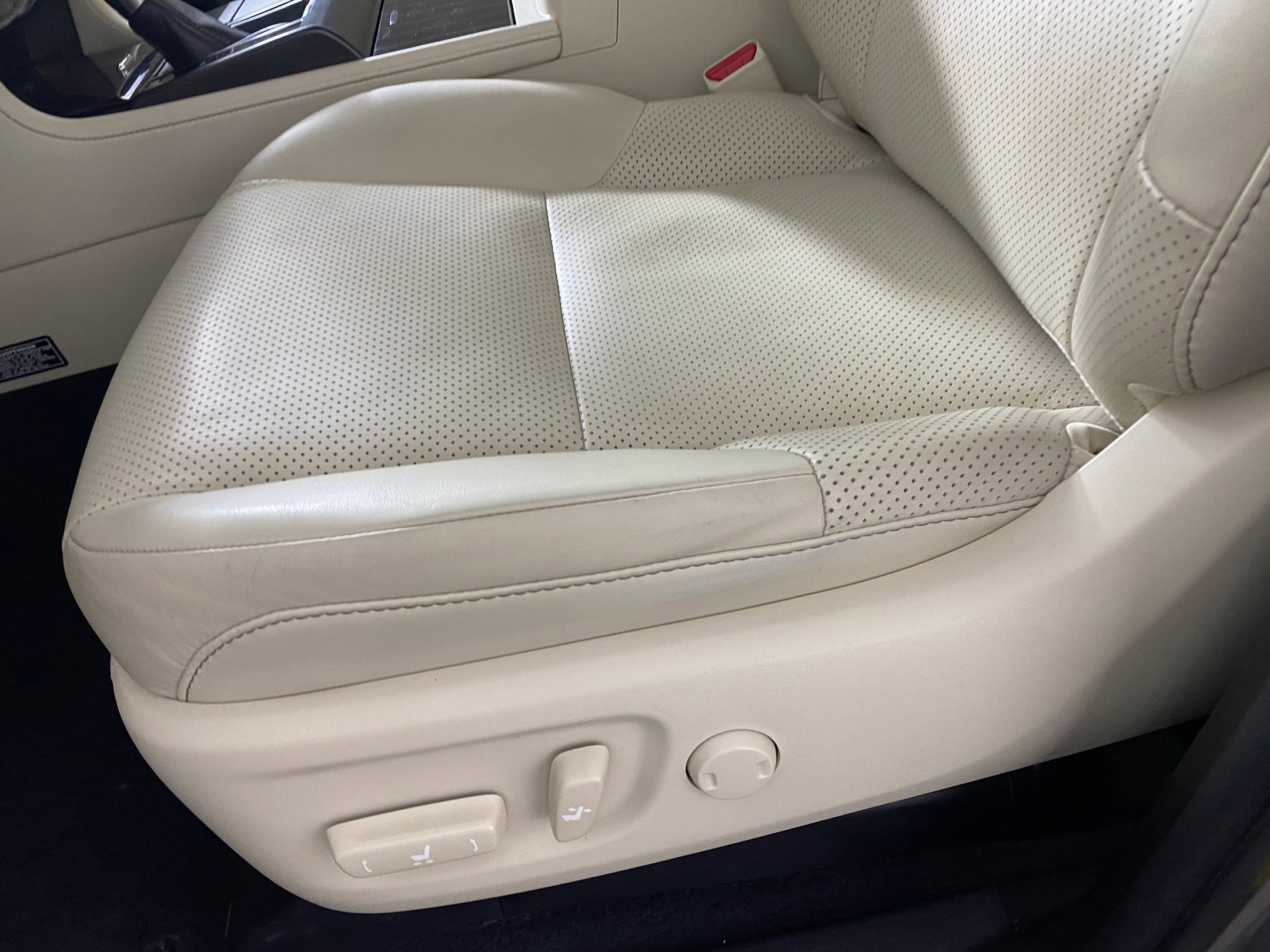 Used 2023 Lexus GX 460 Luxury w/ Off Road Package image 13