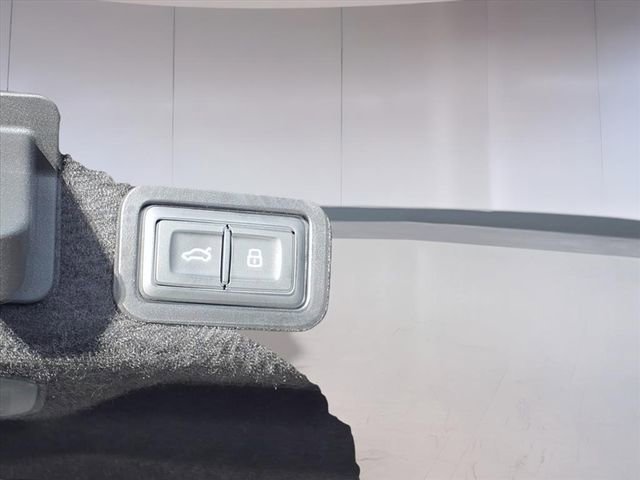 Used 2025 Audi A6 Premium Plus w/ Premium Plus Package image 10