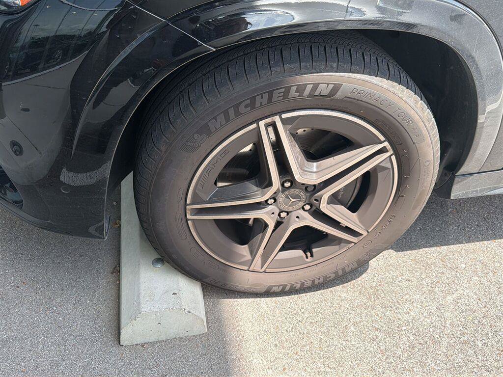 Used 2024 Mercedes-Benz GLE 350 4MATIC image 4
