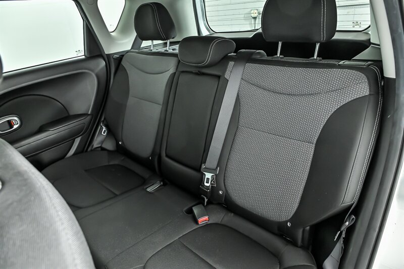 Used 2017 Kia Soul + FWD image 17
