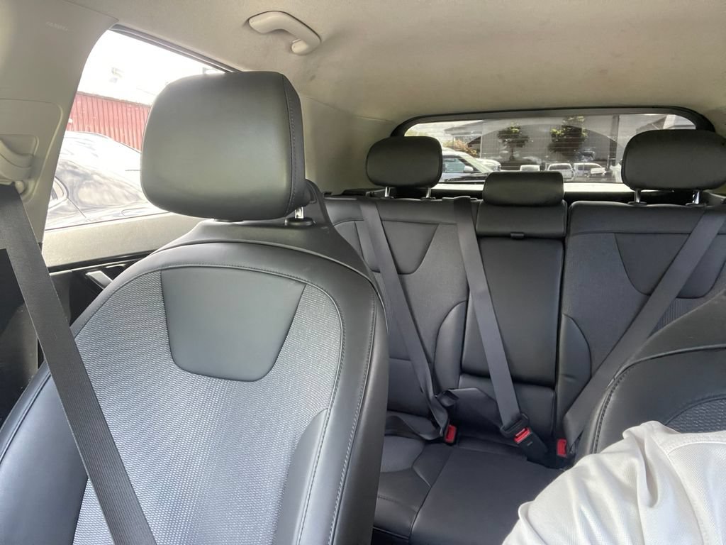 Used 2023 Kia Niro EX FWD image 17