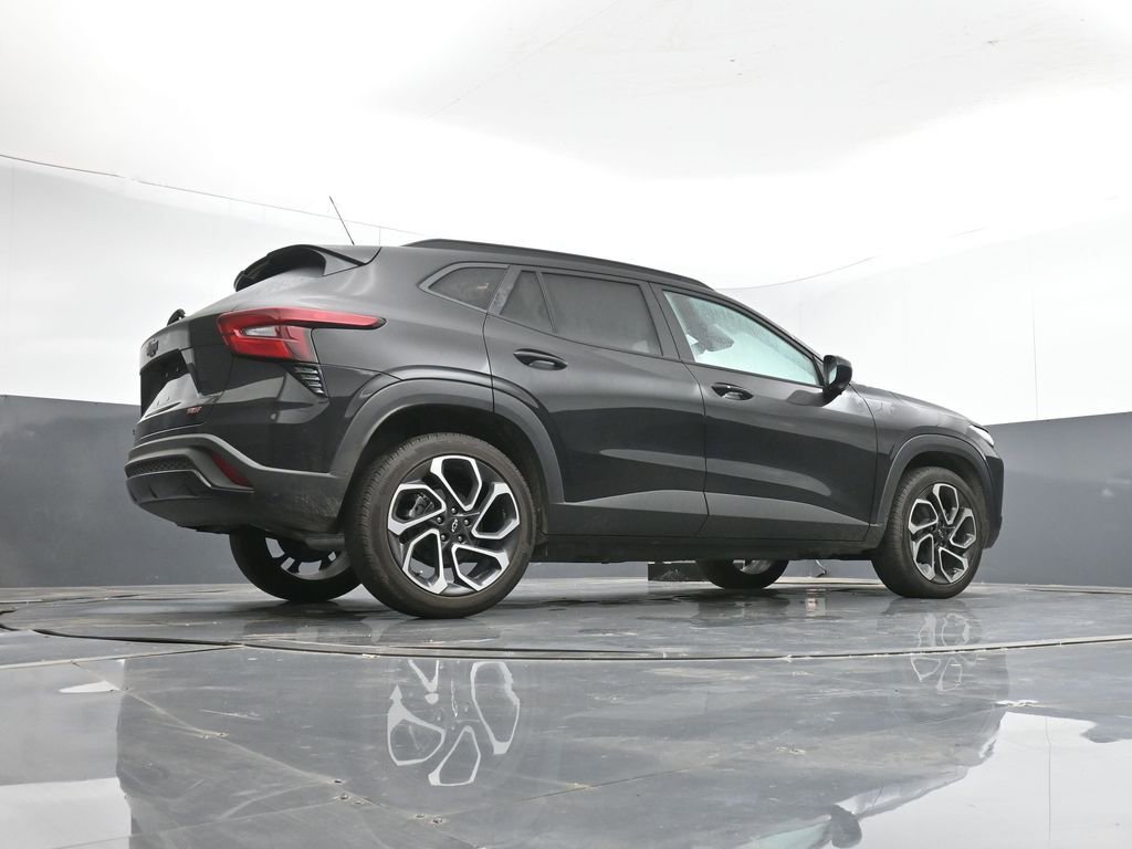 Certified 2026 Chevrolet Trax RS w/ Driver Confidence Package image 39