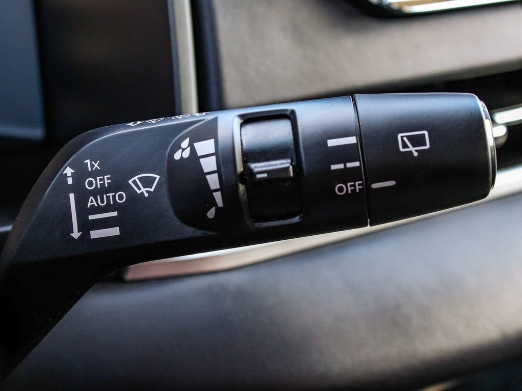 Used 2024 Mitsubishi Outlander SE image 29