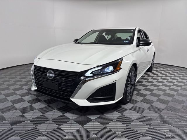 Used 2025 Nissan Altima 2.5 SV