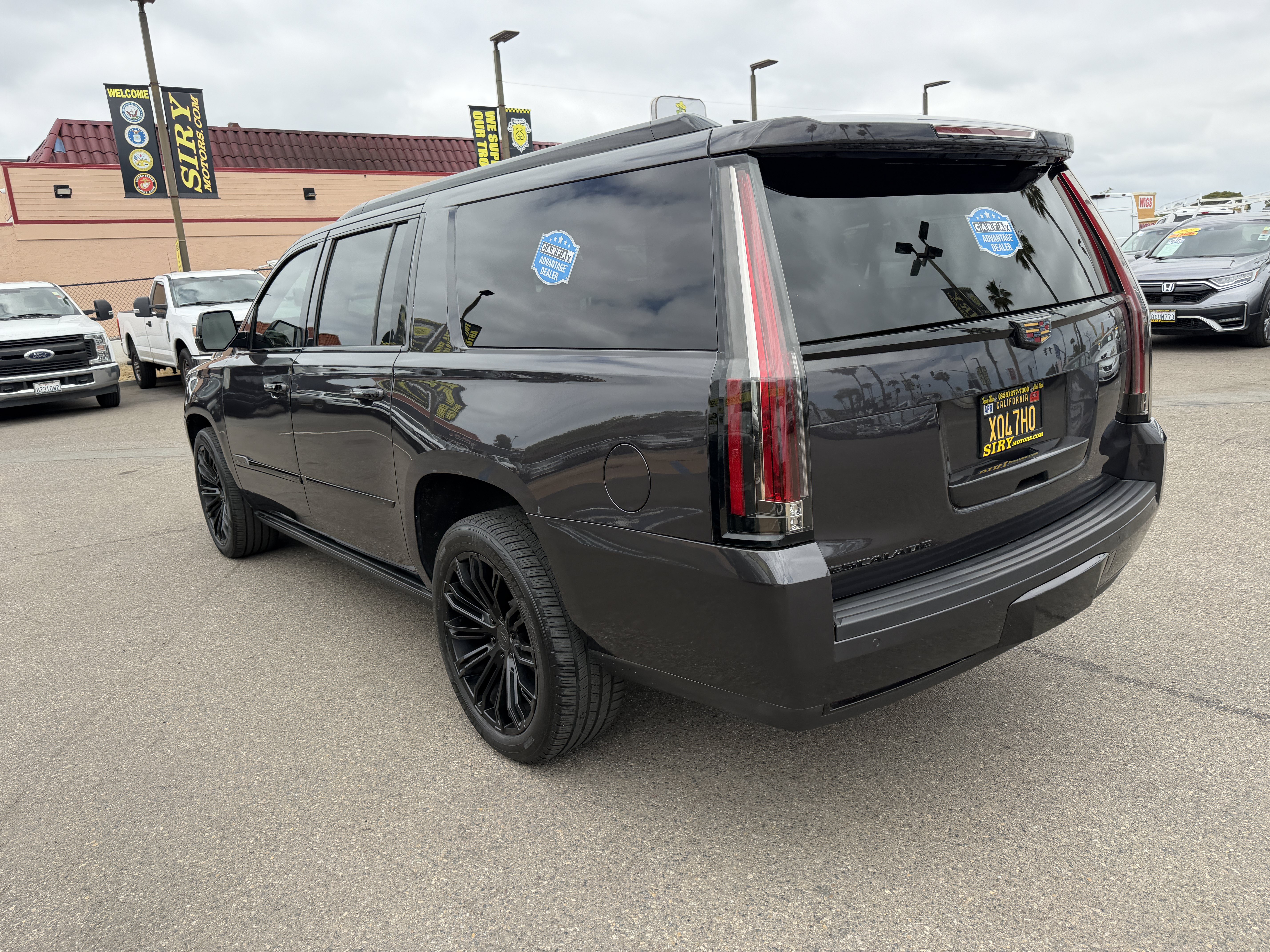 Used 2016 Cadillac Escalade ESV Premium AWD/4WD image 5
