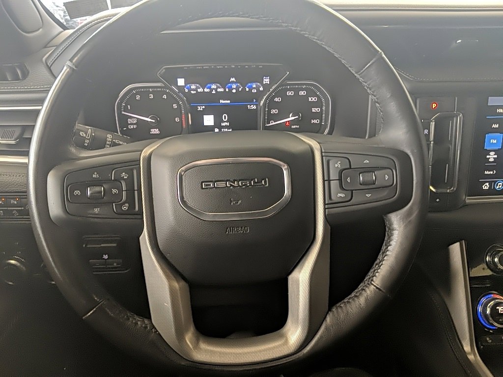 Used 2021 GMC Yukon Denali w/ Denali Premium Package image 22