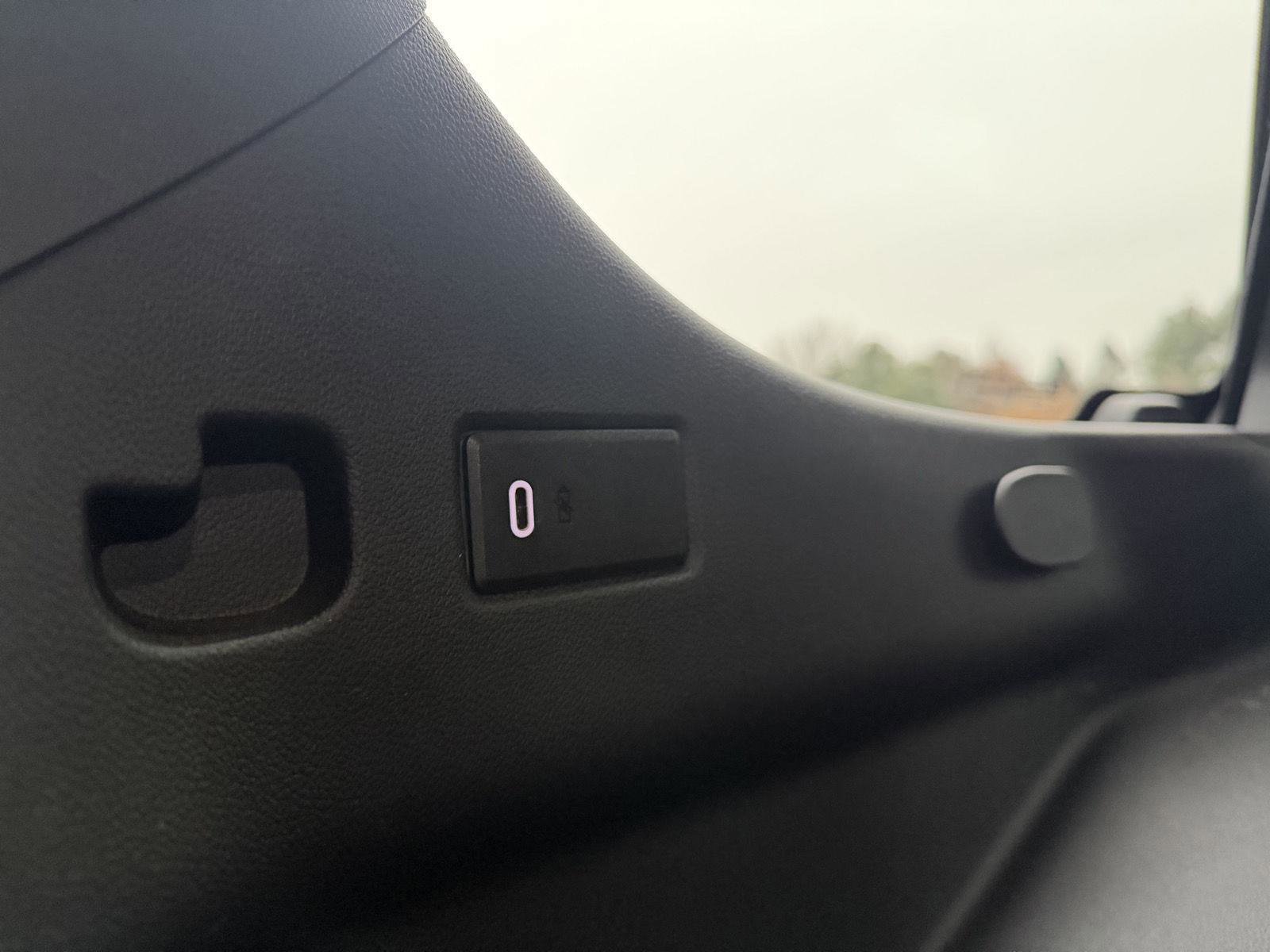 Used 2022 Chevrolet Tahoe RST w/ Sport Performance Package image 39