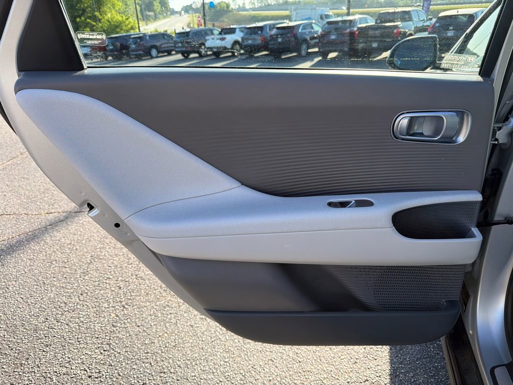 Used 2025 Hyundai Ioniq 6 Limited image 22