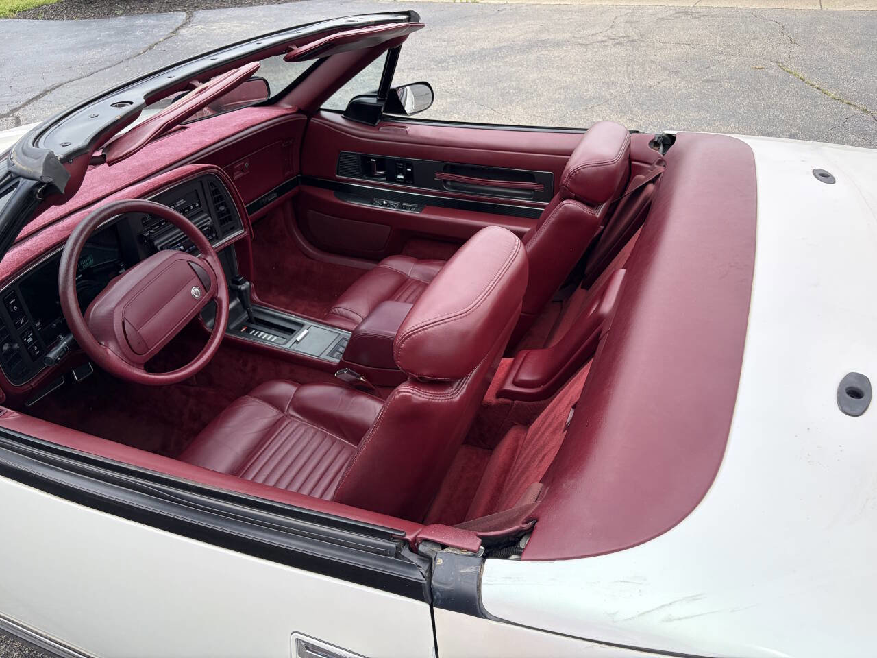 Used 1990 Buick Reatta Convertible FWD image 9