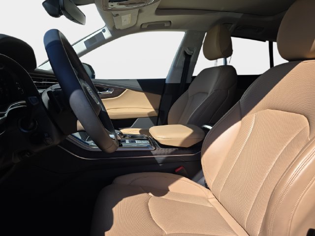 Used 2023 Audi Q8 Prestige w/ Prestige Package AWD/4WD image 18