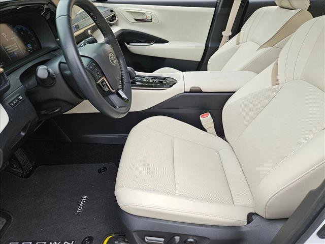 Used 2024 Toyota Crown Limited image 17
