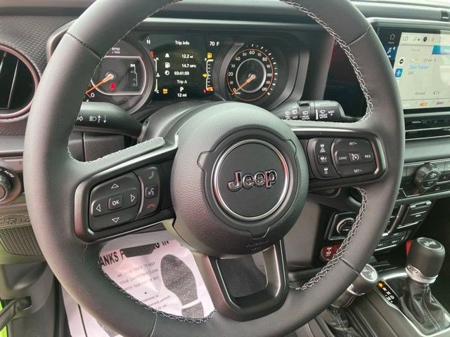 New 2026 Jeep Wrangler Unlimited Rubicon w/ Xtreme 35 Tire Package AWD/4WD image 17