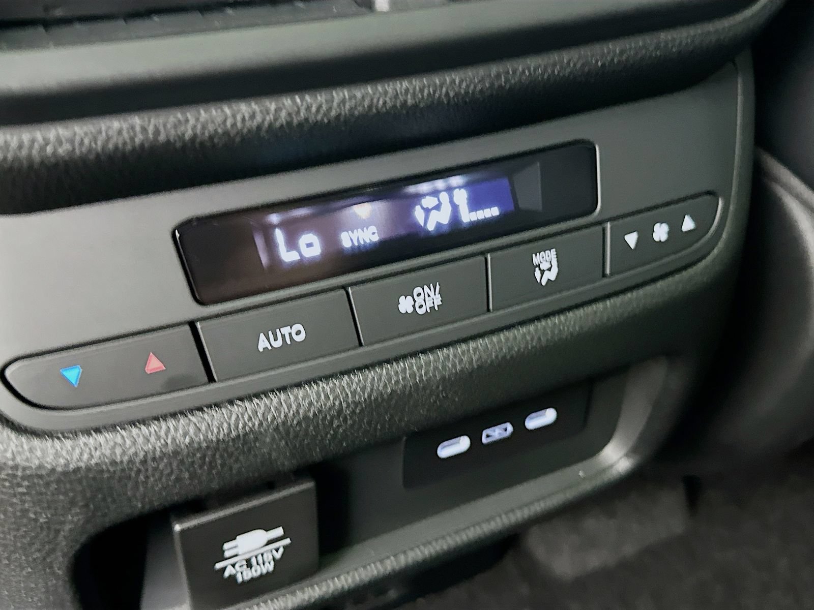 Used 2024 Honda Pilot TrailSport image 36