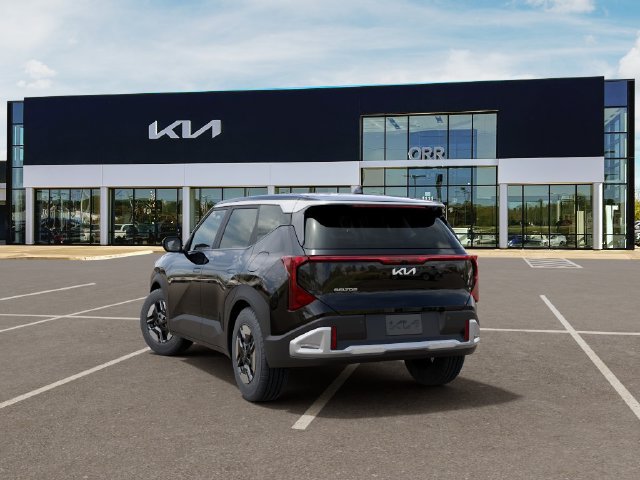 New 2027 Kia Seltos LX FWD image 4