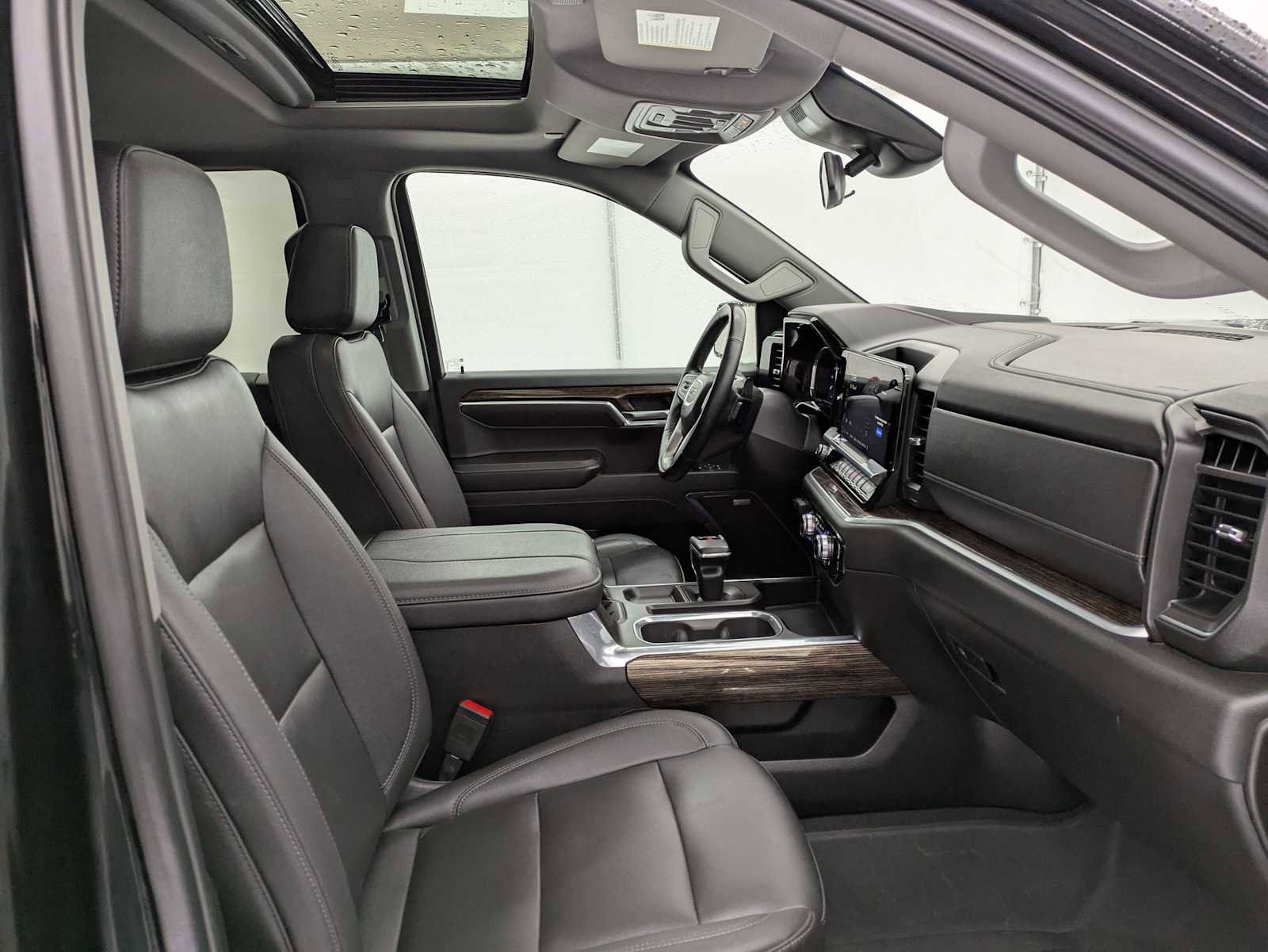 Used 2024 GMC Sierra 1500 Elevation w/ Elevation Premium Package AWD/4WD image 23