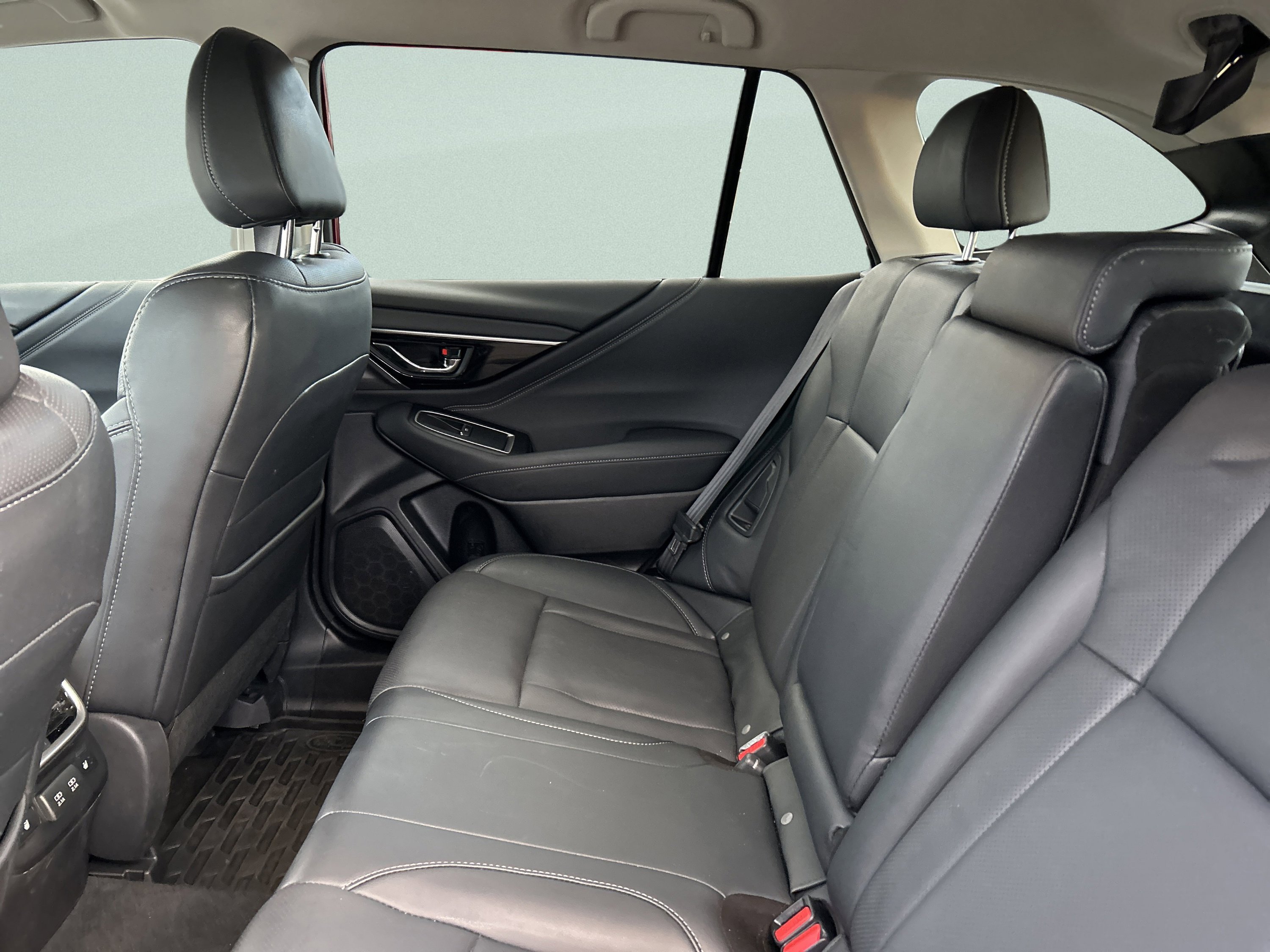 Used 2022 Subaru Outback Limited image 14