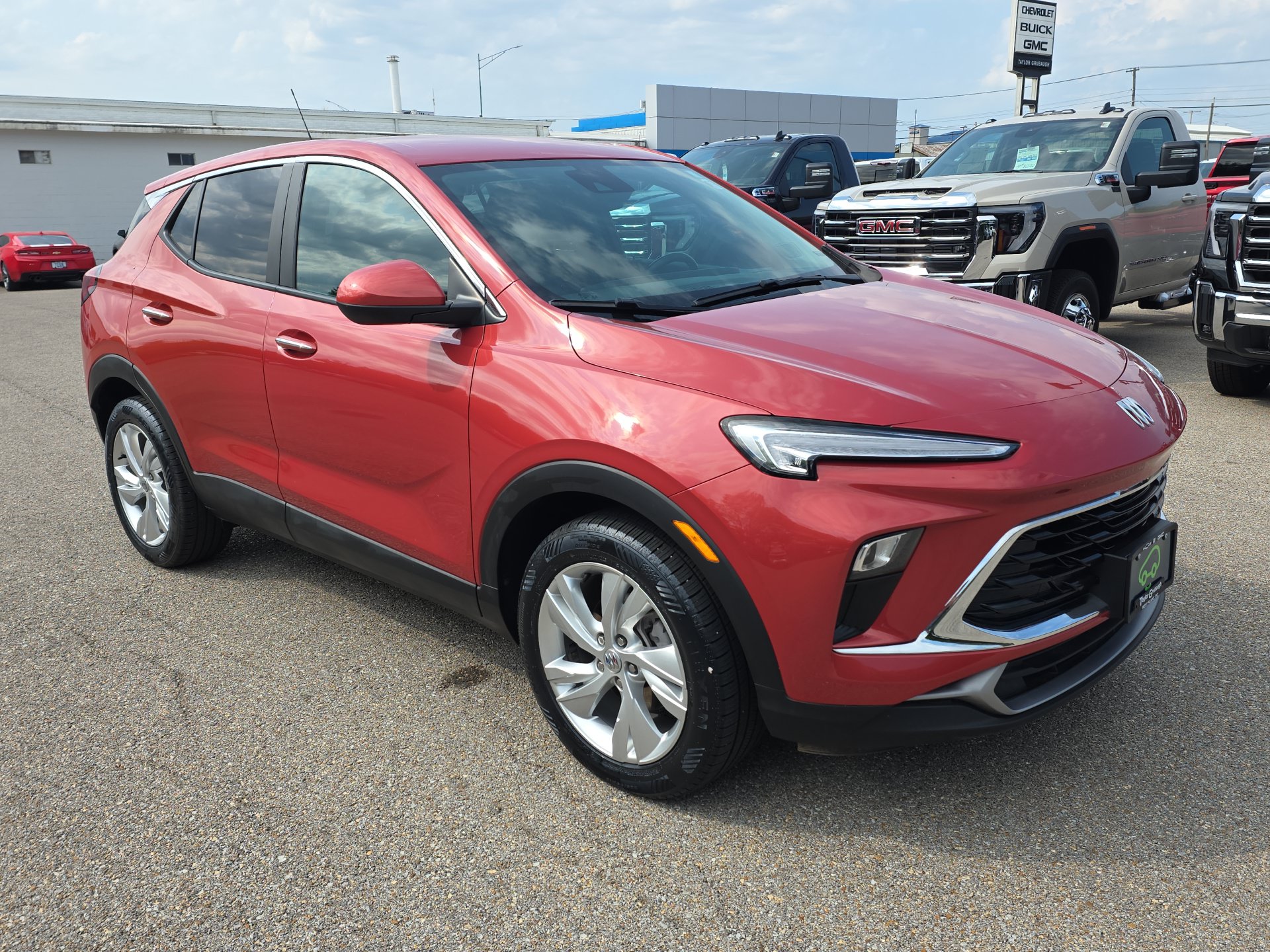 Used 2024 Buick Encore GX Preferred FWD image 2