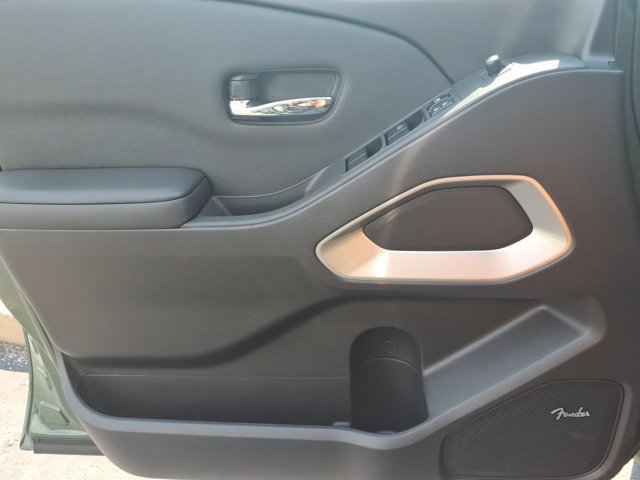 Used 2024 Nissan Frontier SL AWD/4WD image 15