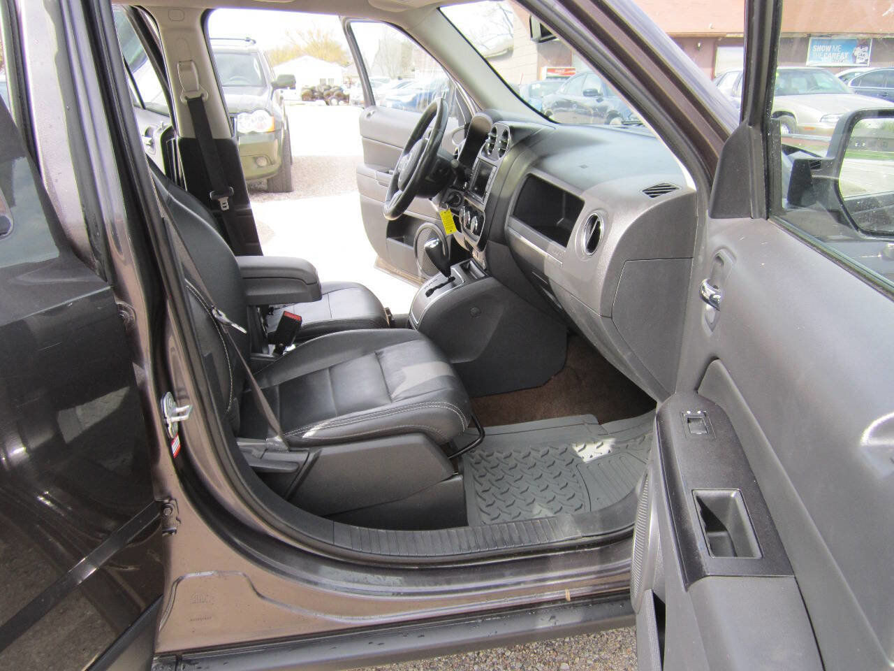Used 2015 Jeep Patriot High Altitude image 12