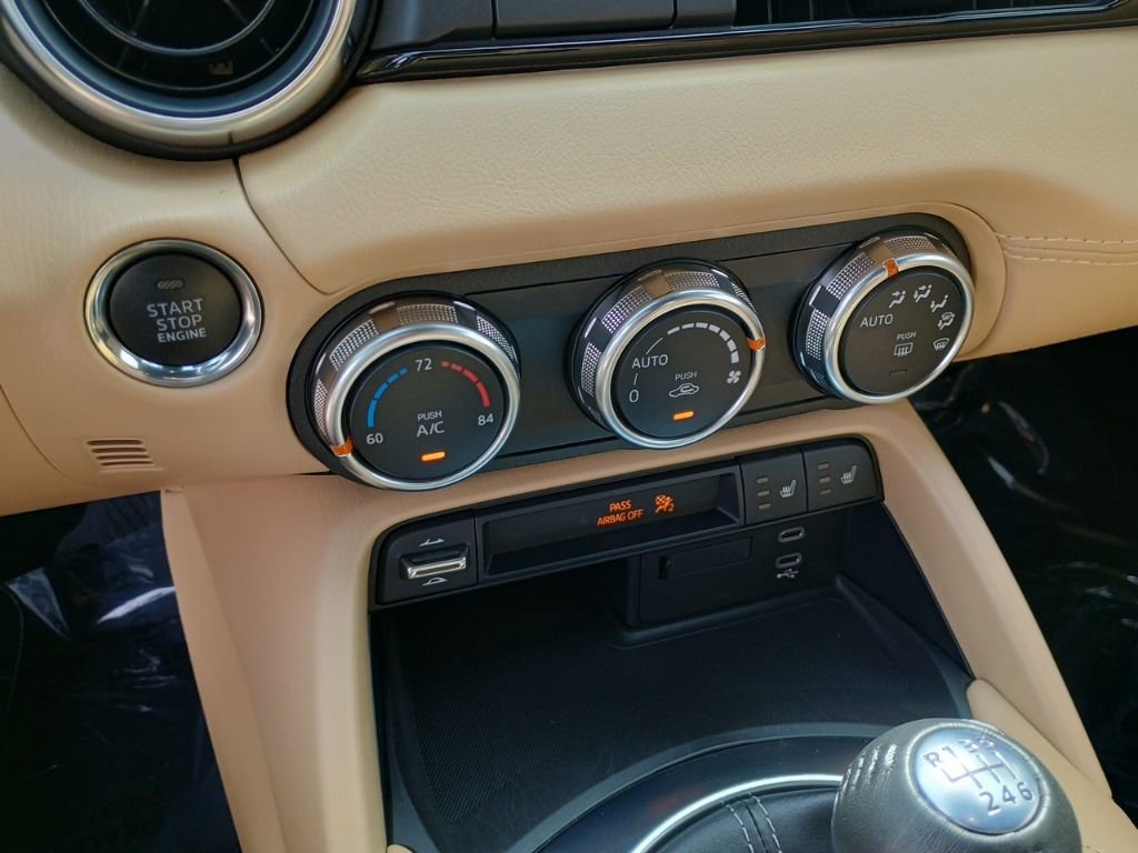 Used 2025 MAZDA MX-5 Miata RF Grand Touring image 24