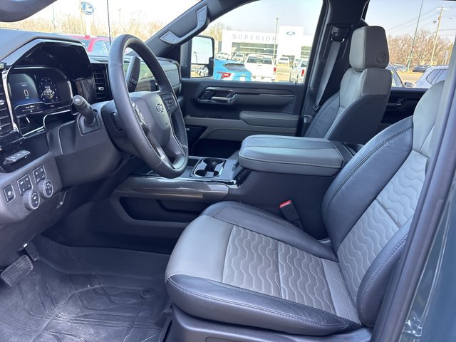 Used 2025 Chevrolet Silverado 2500 ZR2 w/ Technology Package image 18