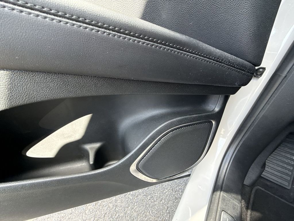 Used 2023 Lincoln Nautilus FWD w/ Premium Package image 31