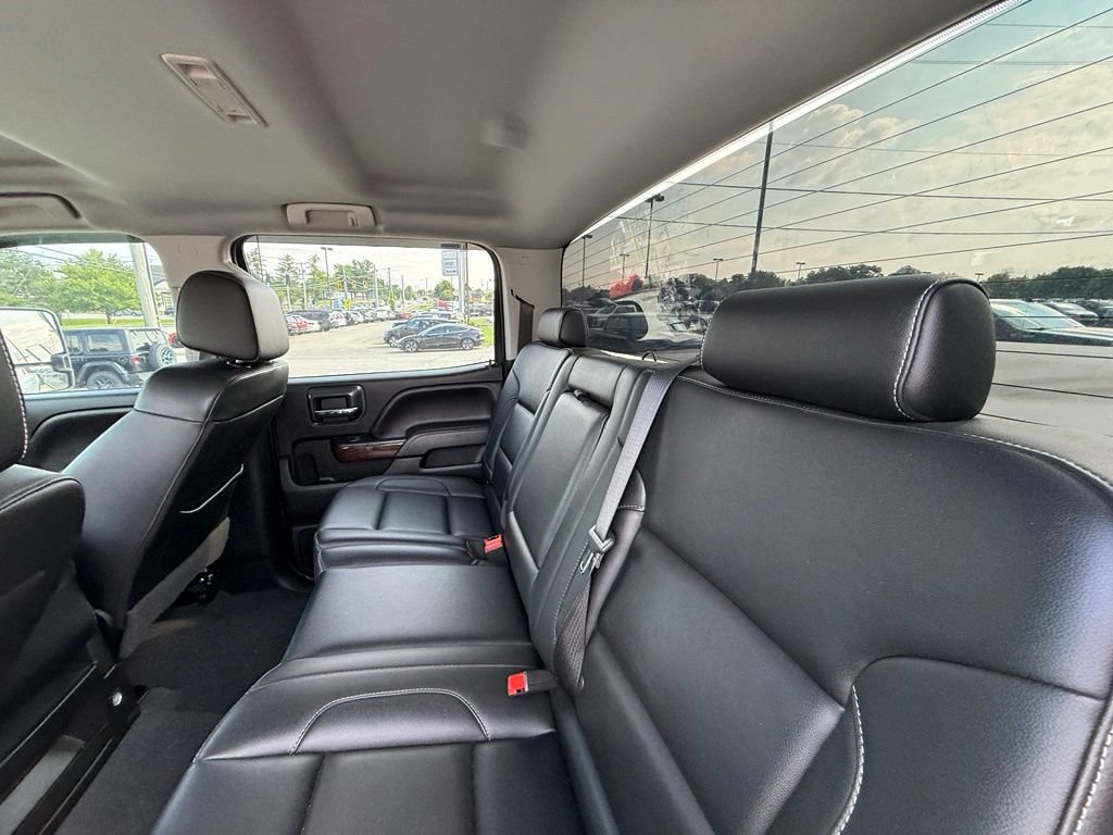 Used 2019 GMC Sierra 2500 SLT w/ Duramax Plus Package AWD/4WD image 25