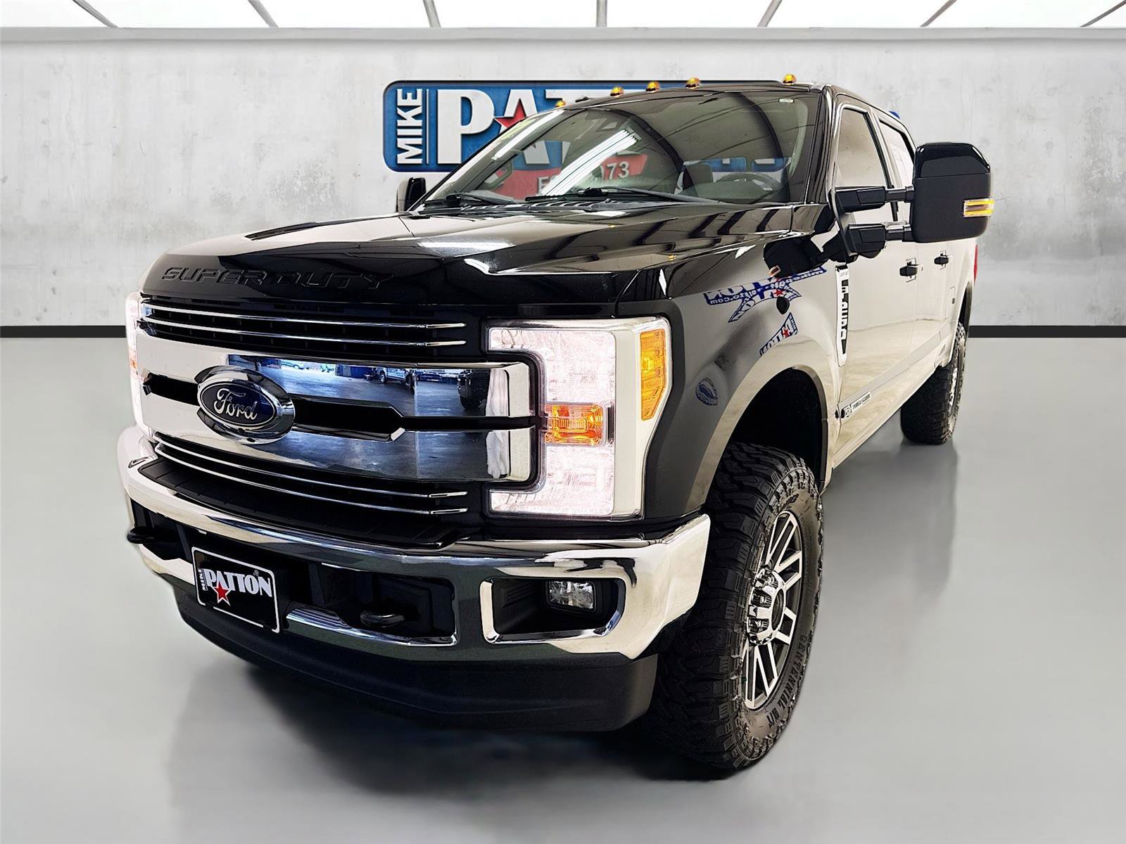 Used 2017 Ford F250 Lariat w/ Lariat Ultimate Package image 3