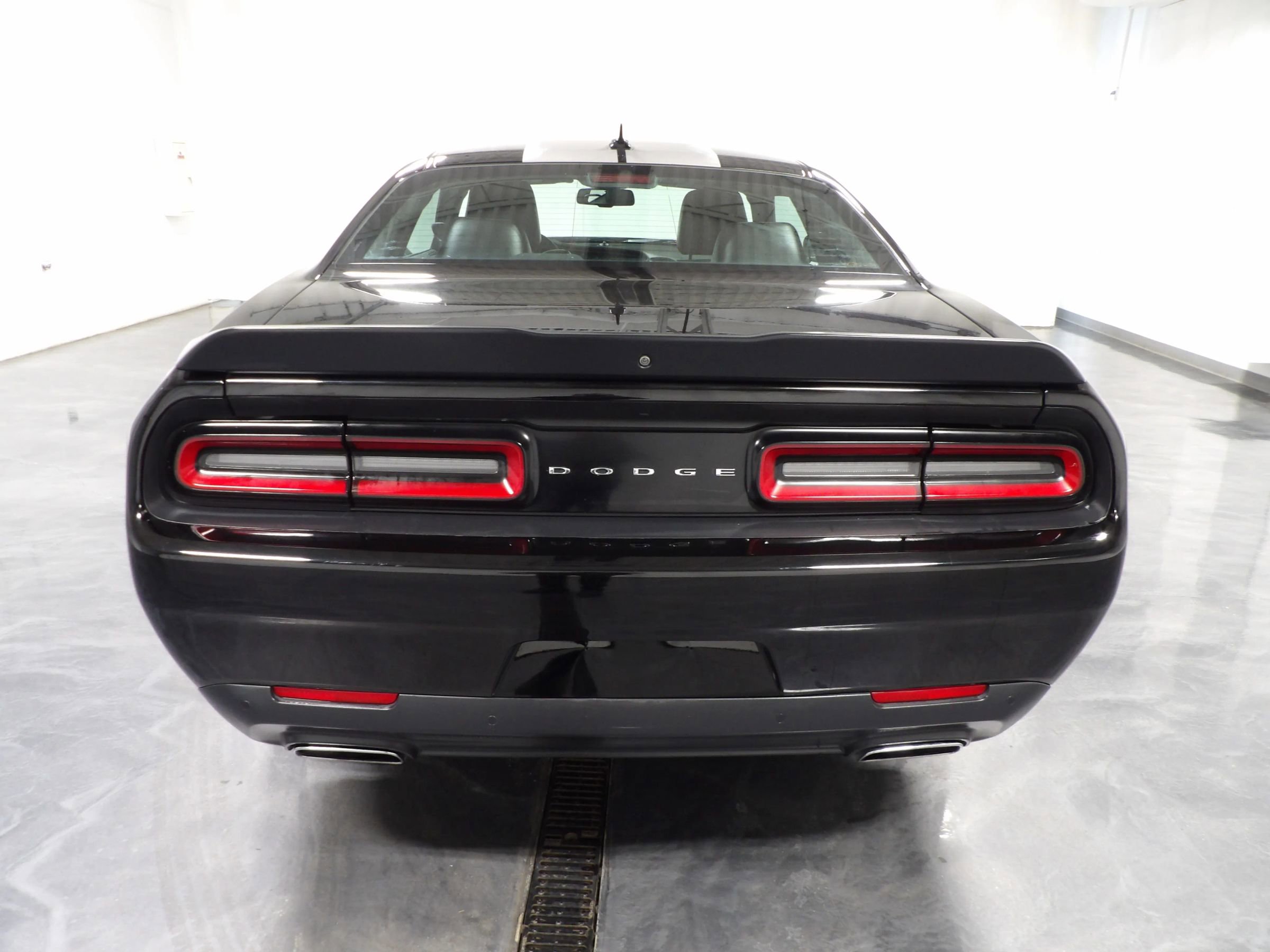 Used 2018 Dodge Challenger GT w/ Blacktop Package image 7