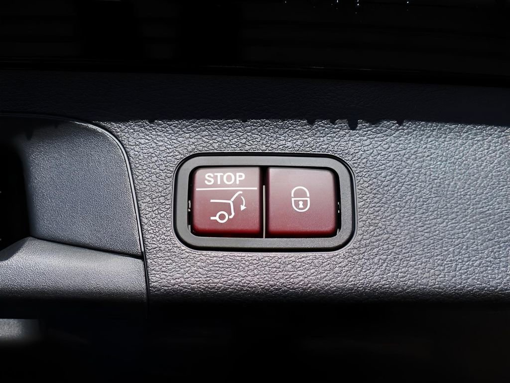 Certified 2023 Mercedes-Benz GLS 63 AMG 4MATIC image 18