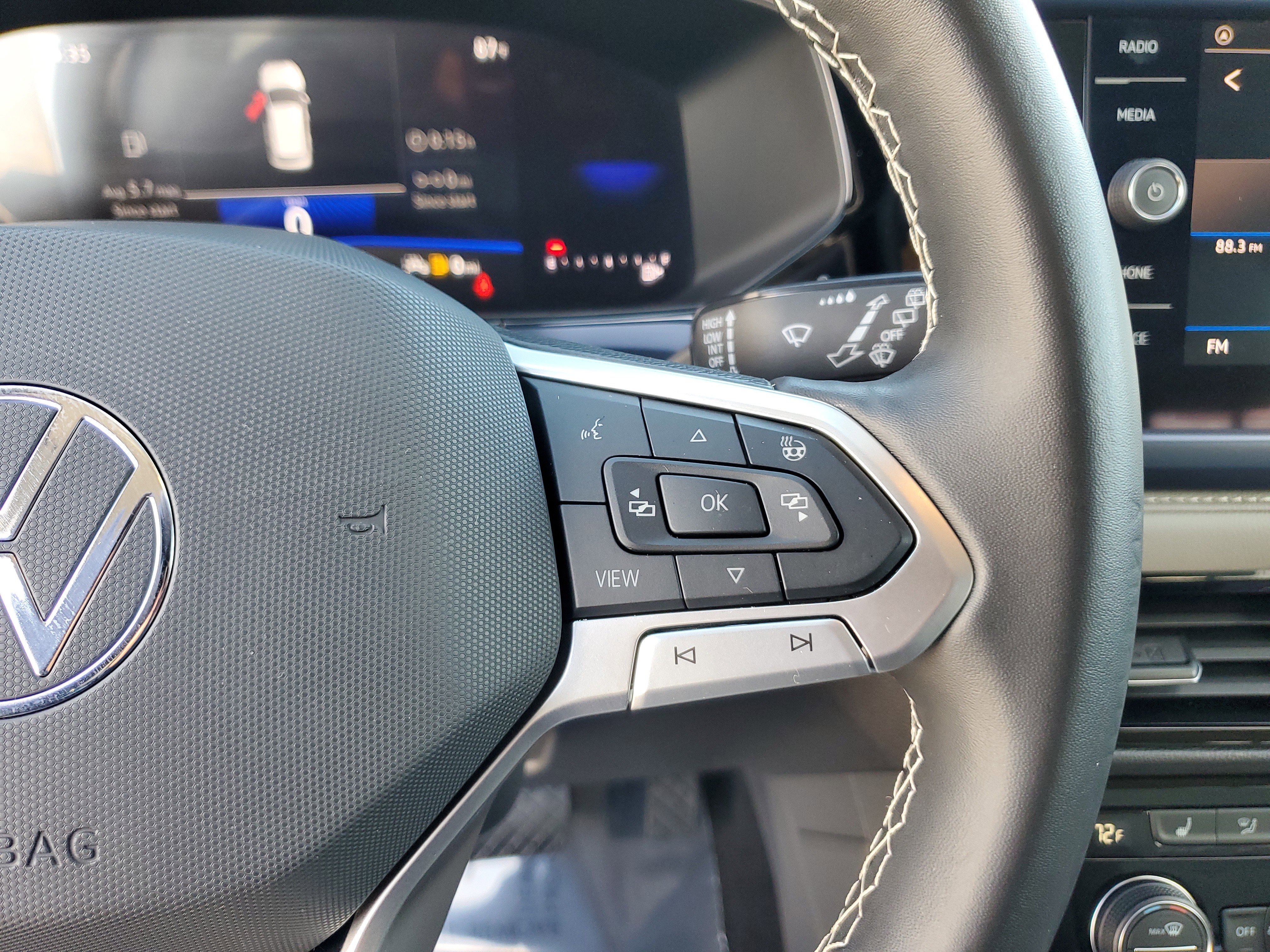 Used 2024 Volkswagen Taos SE image 21