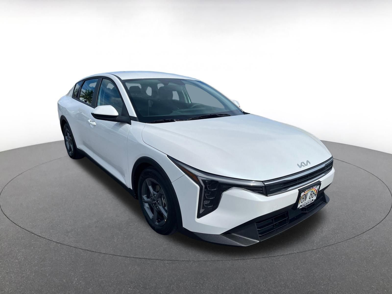 Used 2025 Kia K4 LXS image 1