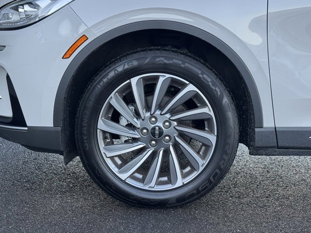 Used 2023 Lincoln Corsair Reserve w/ Equipment Group 201A image 11