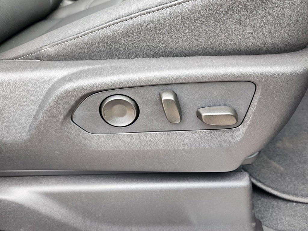 New 2026 GMC Sierra 1500 SLT w/ SLT Premium Plus Package image 39