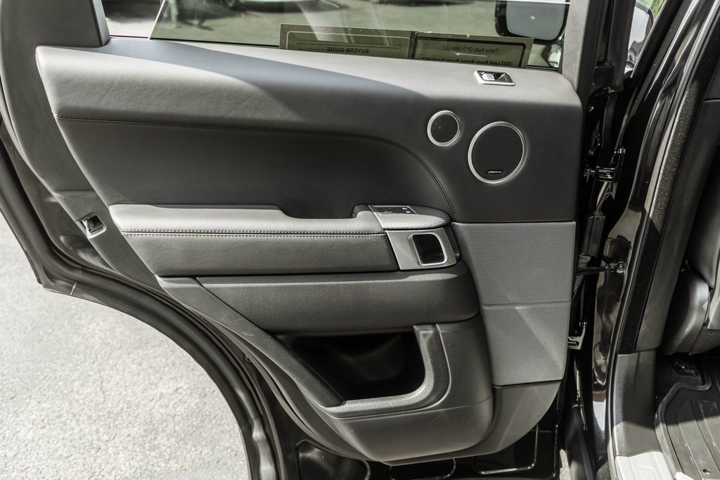 Used 2022 Land Rover Range Rover Sport HST image 32