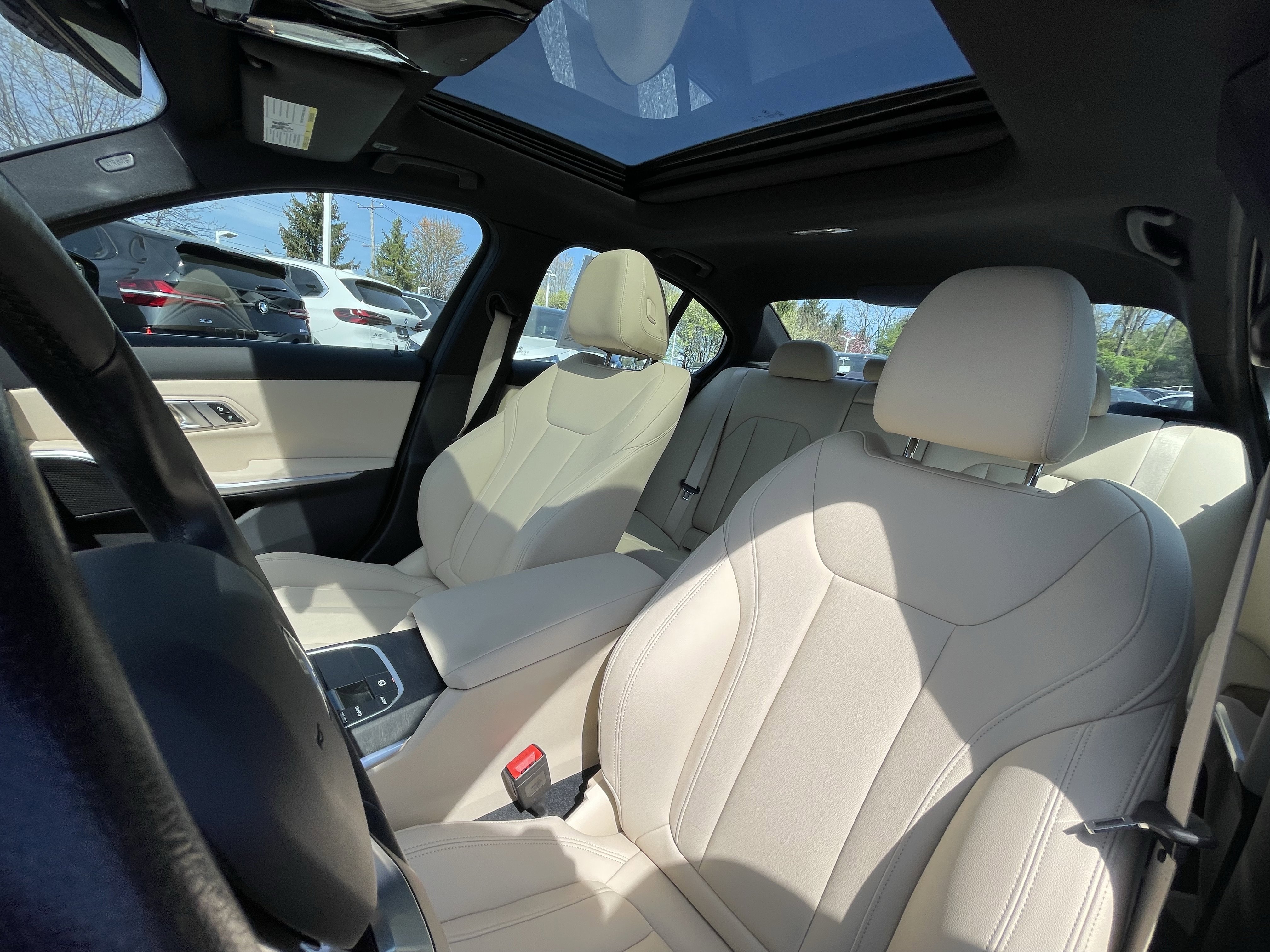 Used 2021 BMW 330i xDrive Sedan w/ Premium Package AWD/4WD image 9