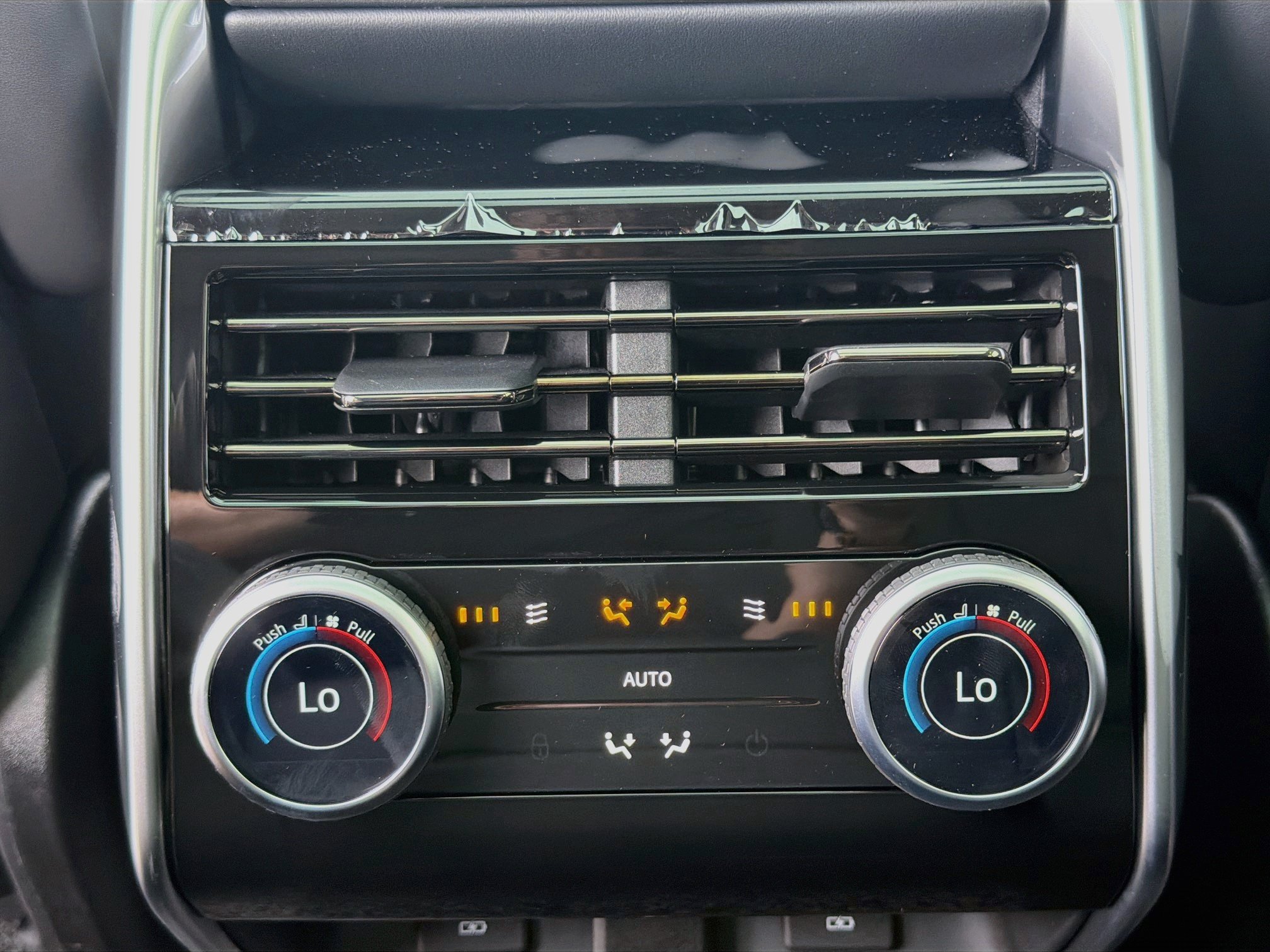 New 2026 Land Rover Range Rover SE AWD/4WD image 21