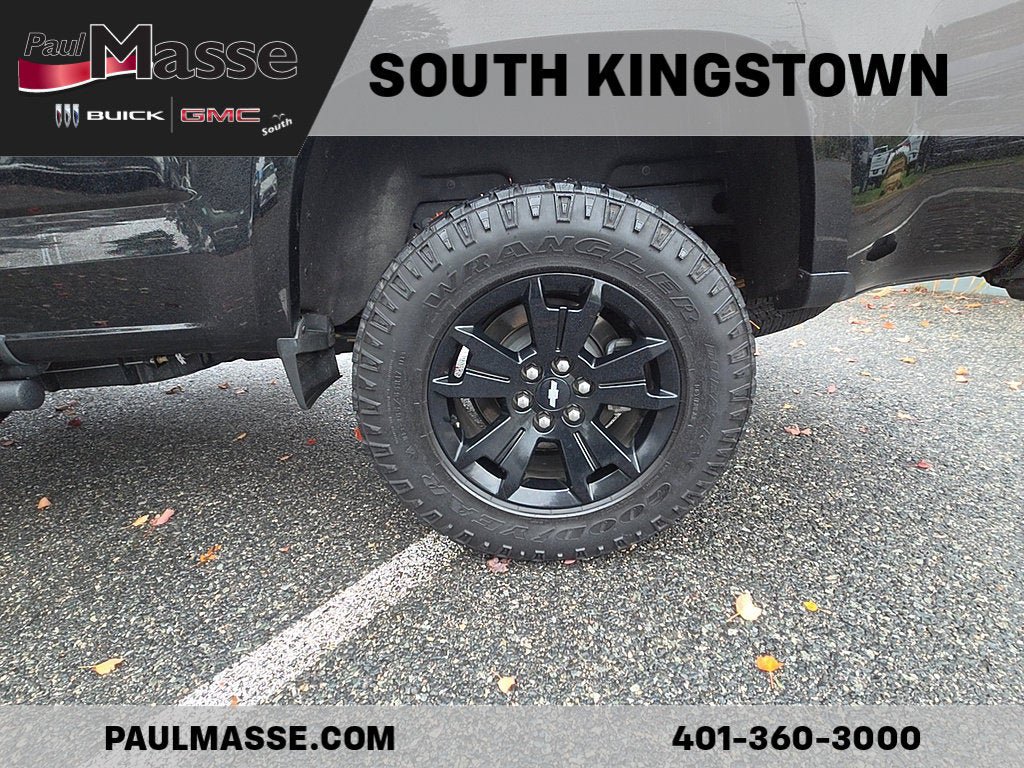 Used 2022 Chevrolet Colorado Z71 w/ Z71 Midnight Edition AWD/4WD image 9