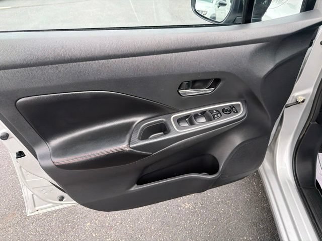 Used 2024 Nissan Versa SR FWD image 23
