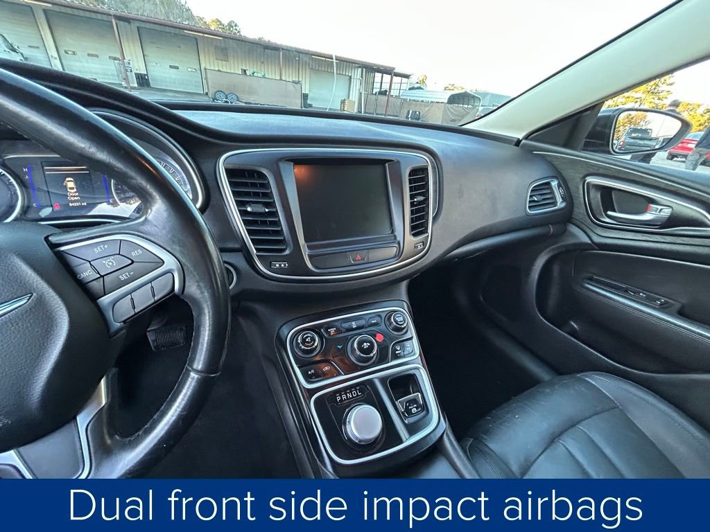 Used 2017 Chrysler 200 Limited Platinum image 31