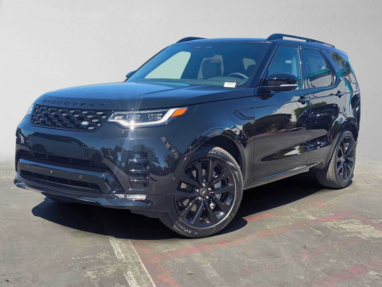 New 2026 Land Rover Discovery Dynamic SE